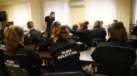 Klasa policyjna podczas lekcji w KMP Zabrze