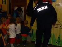 Wizyta zabrzańskich policjantów w przedszkolu nr 35 w Zabrzu