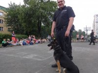 Prelekcja dotycząca bezpieczeństwa w kontaktach z psami przeprowadzona przez zabrzańskich policjantów