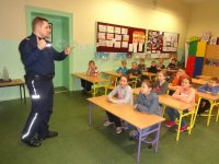 Zabrzańscy policjanci podczas spotkania z uczniami klas III szkół podstawowych