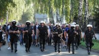 Policjanci podczas zabezpieczenia meczu piłki nożnej rozgrywanego pomiędzy drużynami Górnika Zabrze i Arki Gdynia