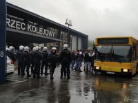 Śląscy policjanci w trakcie zabezpieczenia przejazdu kibiców Zagłębia Sosnowiec na stadion Górnika Zabrze